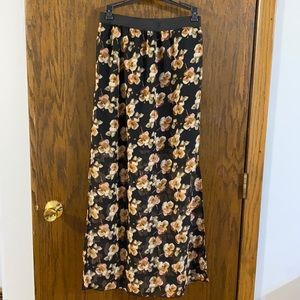 Rue21 Black Floral Skirt Small